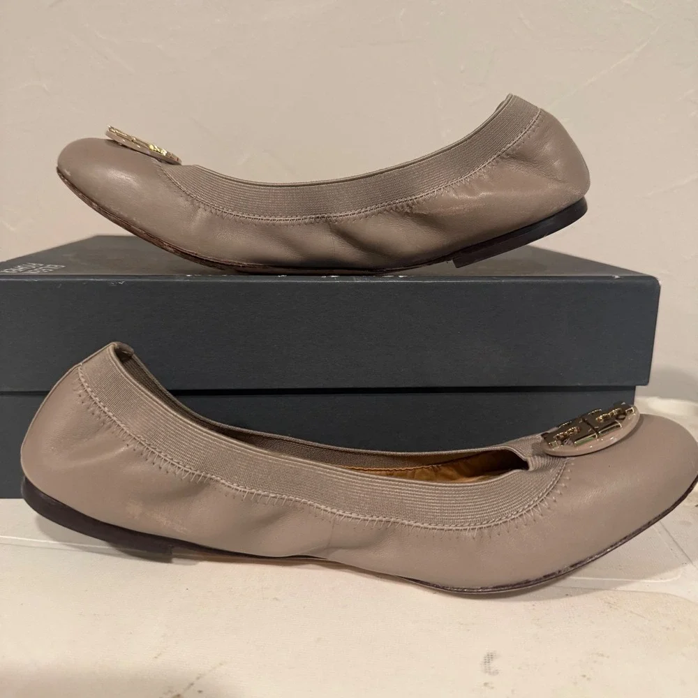 Tory Burch Minnie Travel Ballet Flat Women 9 Taupe Gray Gold Logo Good Condition